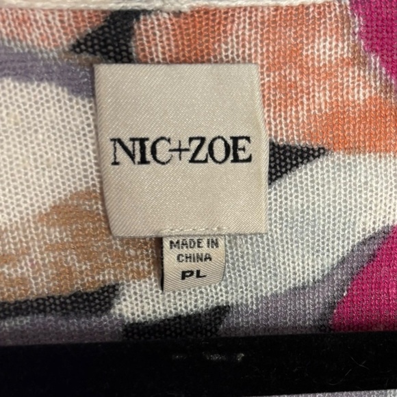 NIC+ZOE LINEN BLEND GLOWING PETALS 4-WAY CARDIGAN PL - Picture 3 of 16